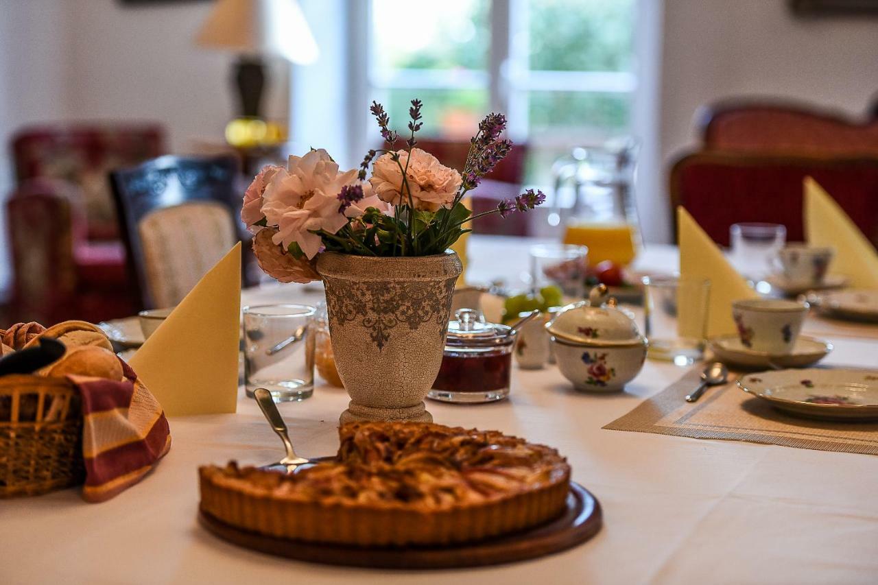 Maras Manor Hotel Turlava Ngoại thất bức ảnh